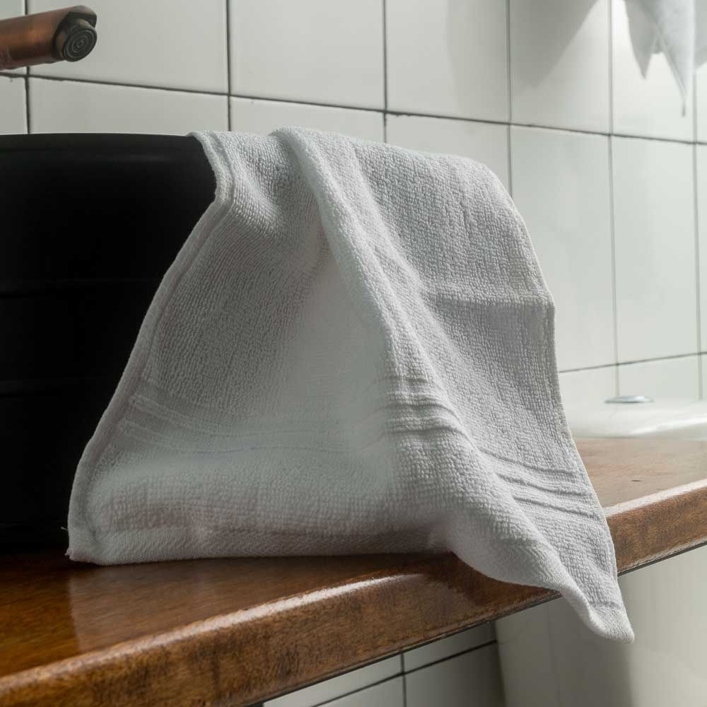 toalla-de-manos-algodon-570-gr-provincial-50-x-100-cm