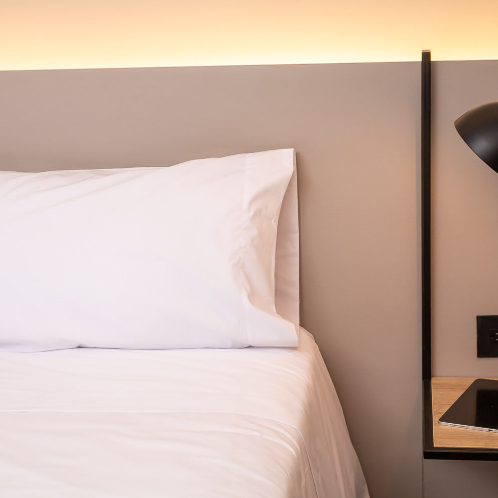 sabana-plana-250-hilos-polialgodon-king