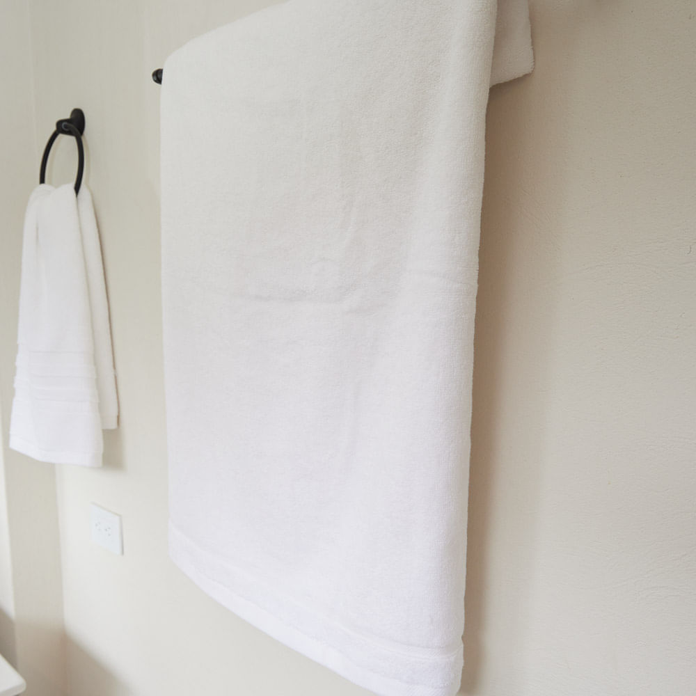 toalla-de-playa-algodon-520-gr-blanca-103-x-155-cm