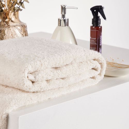 Toalla Hydra Beige 100% Algodón 630 gr