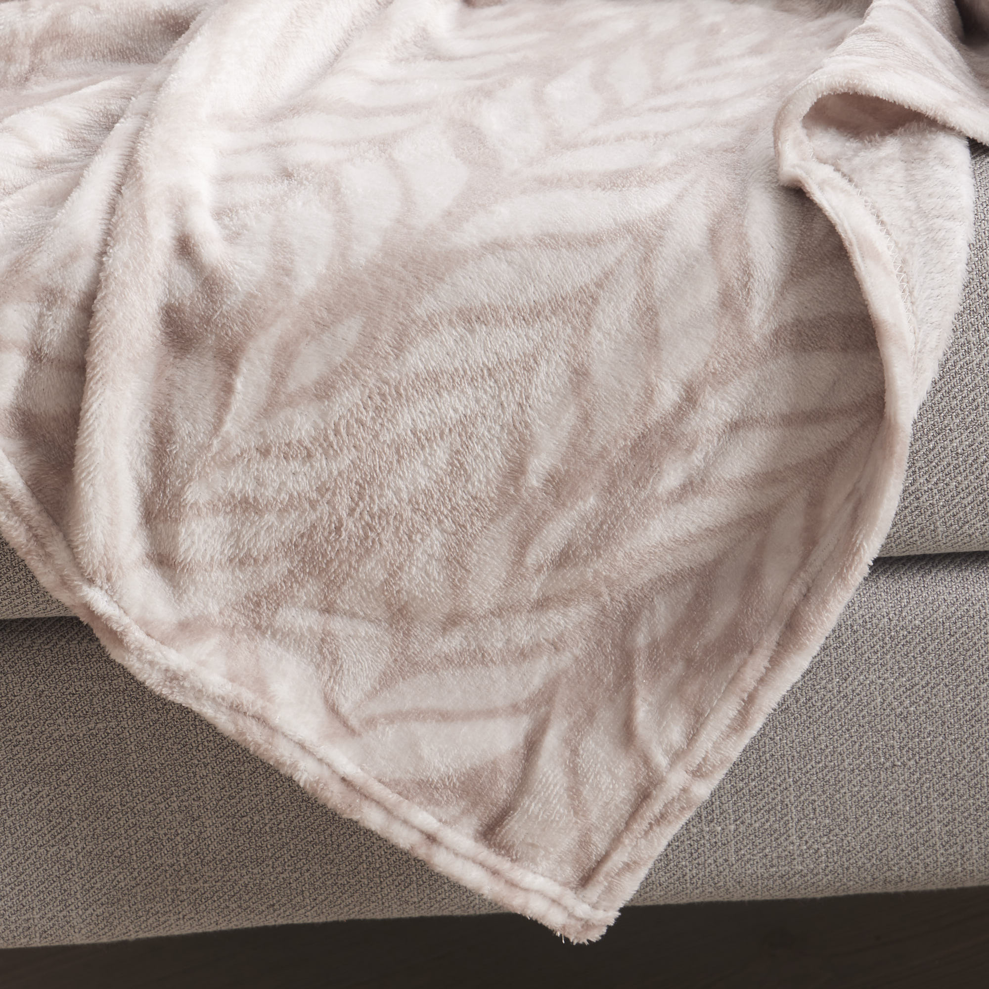 cobija-gray-180-gr-140-x-200-cm