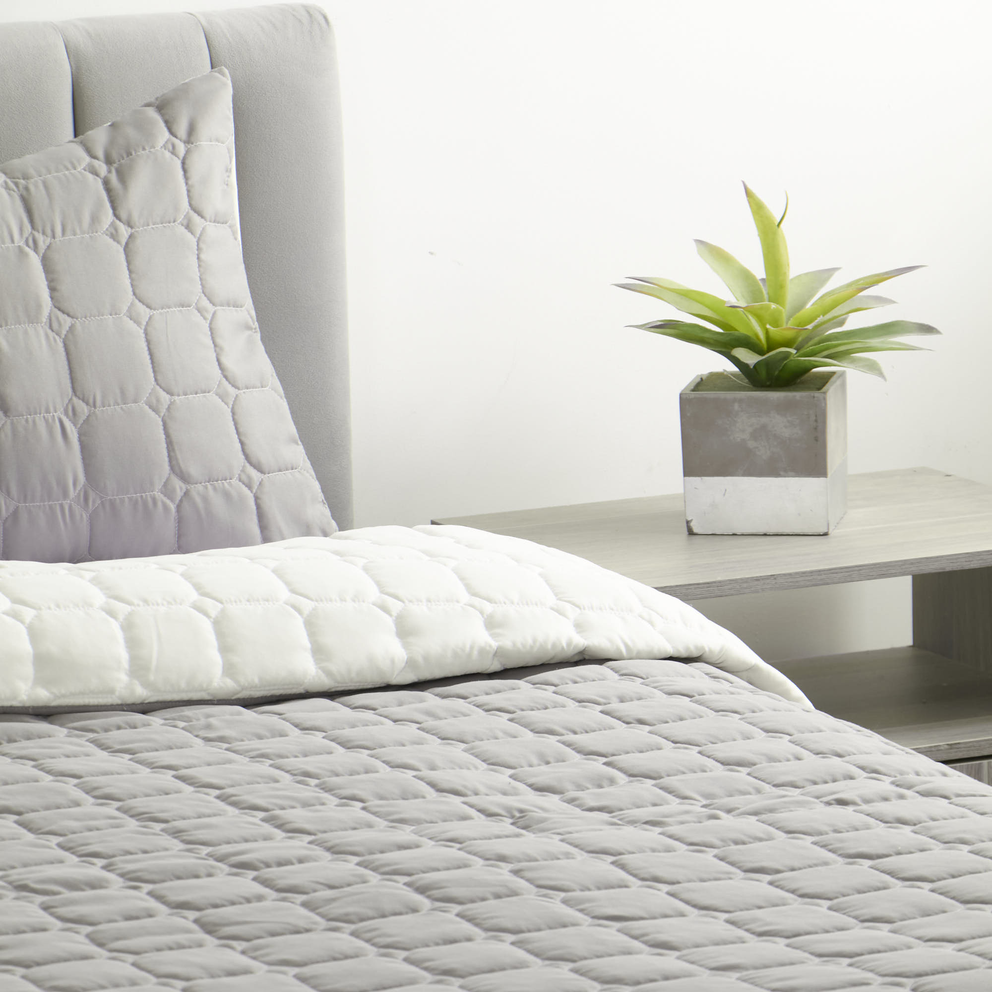 quilt-microfibra-gris-marfil-185-x-235-cm-sencillo