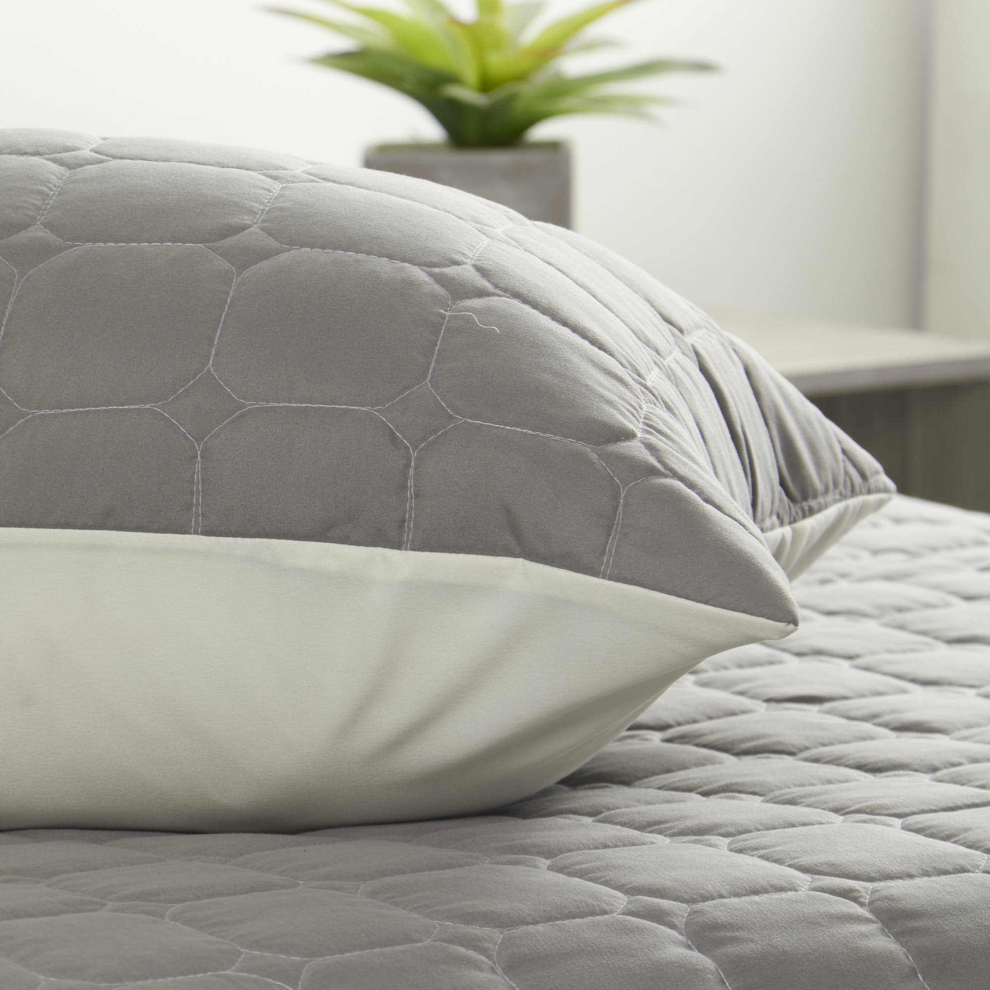 quilt-microfibra-gris-marfil-185-x-235-cm-sencillo