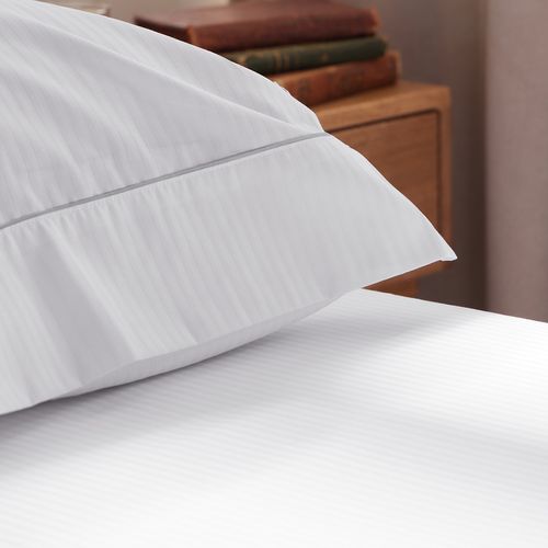 Sábana Ajustable Más Funda(s) Hotel Experience 300 Hilos 100% Sateen Stripe Blanco