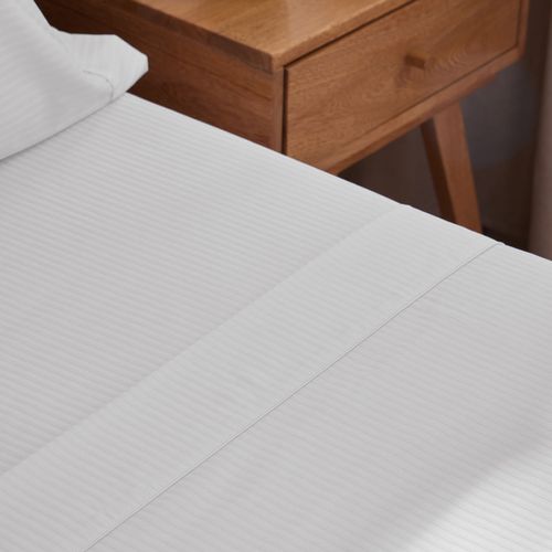 Juego de Sábanas Hotel Experience 250 Hilos Polialgodón Sateen Stripe Blanco