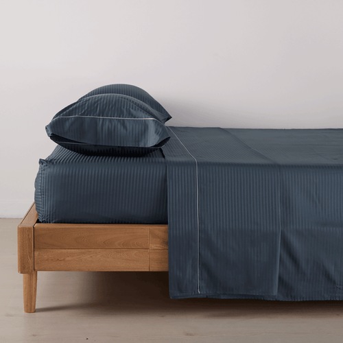 Juego de Sábanas 300 Hilos Hotel Experience 100% Algodón Sateen Stripe Azul